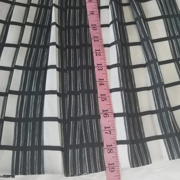 Judith & Charles Lined Black and White Plaid Front Pleated A-Line Skirt Size 8 - Picture 7 of 8